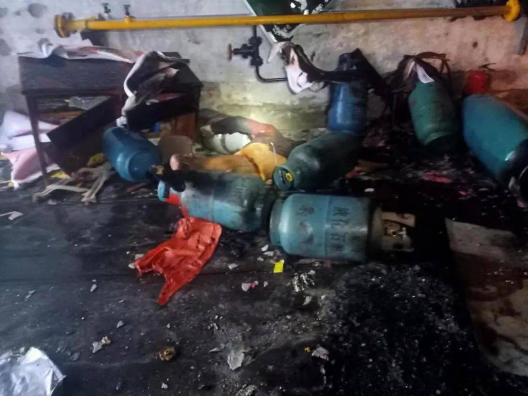 湖南一液化气站爆燃 事故造成2名充装操作人员死亡
