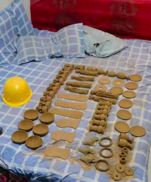 北京街头频现"工地古董"骗局,几元廉价品骗你数千元