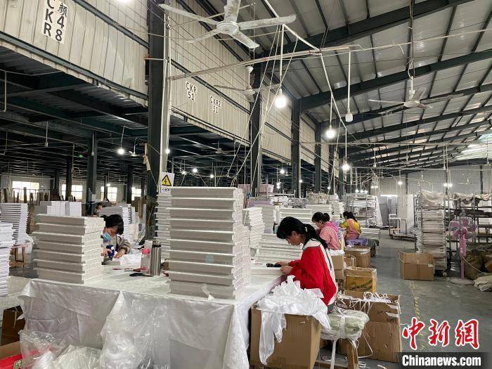 "棺材小镇"助山东曹县出圈