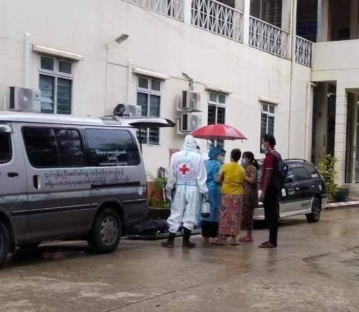 缅甸仰光新冠肺炎患者在公交车上身亡