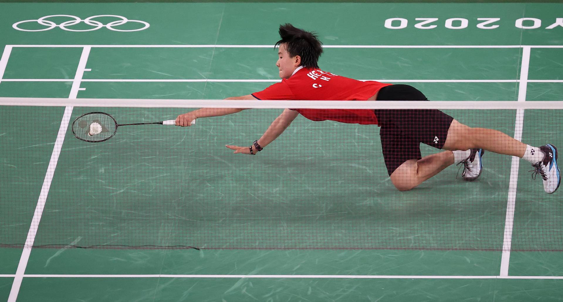 何冰娇在羽毛球女子单打1/8决赛中