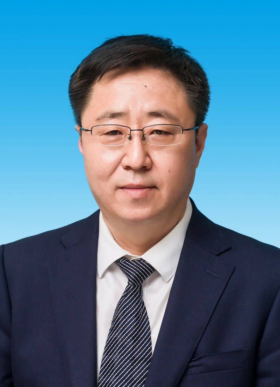 赵文锋当选张家口市市长 郭英当选张家口市人大常委会主任 新一届市