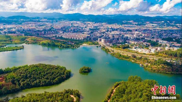 鸟瞰普洱洗马河.张鹏飞 摄