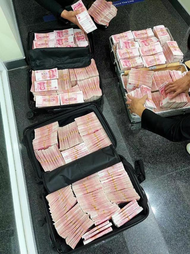 吐槽上海银行服务奇差,微博大v怒提500万现金!回应来了