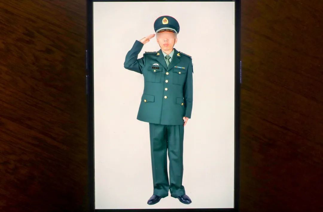 福建一男子著現役軍裝 自稱某集團軍營長實施不正當交友活動被查處