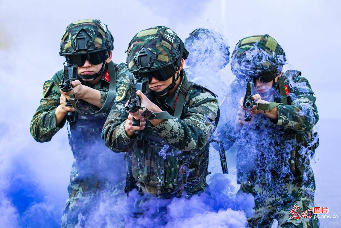 多课目训练砺血性