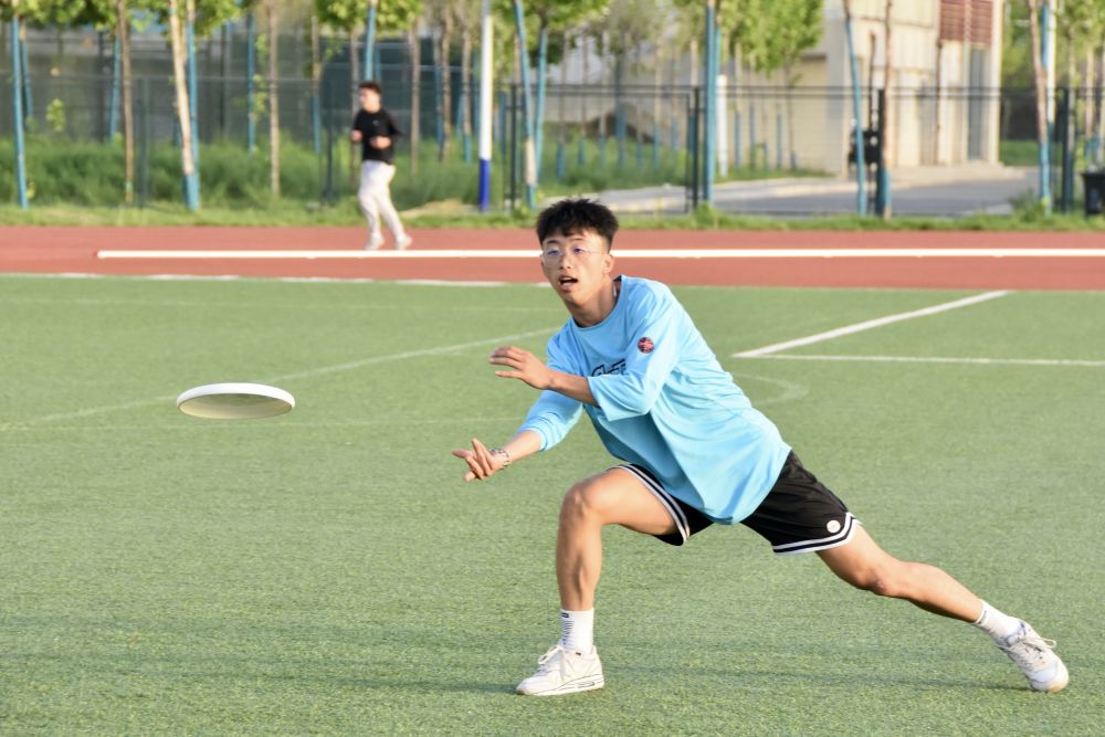 首个运动休闲学院揭牌 致力体育产业人才培养6t体育sports(图1)