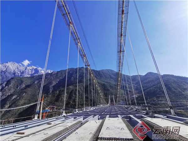 世界最大跨度独塔单跨地锚式悬索桥合龙 全长