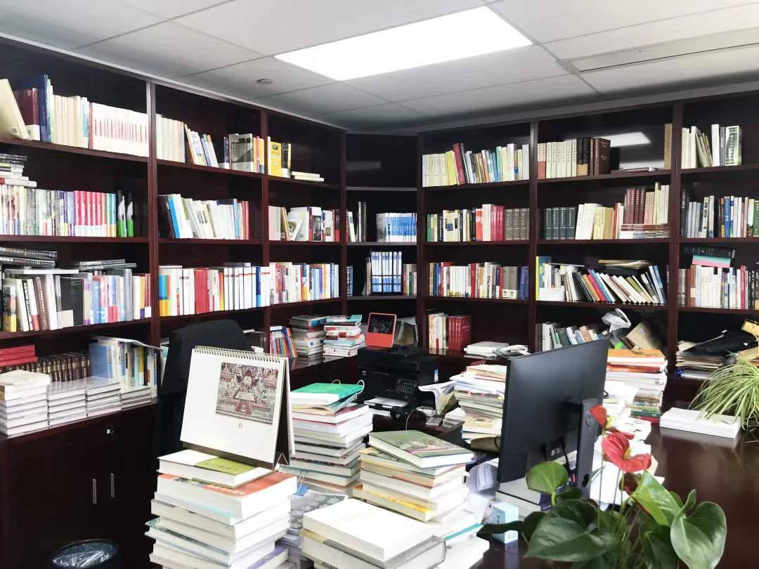 【上书房行走】走进南大校友徐海先生的书房