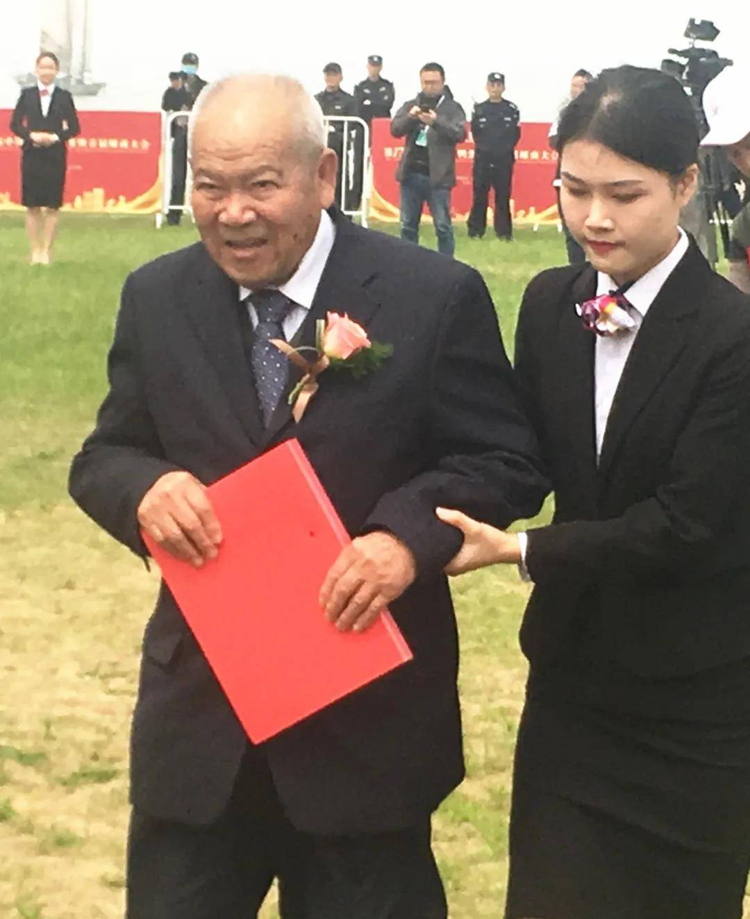 议事苑 | 美丽高邮湖畔举行的这次盛会上,市委书记三句"高邮土话"超接