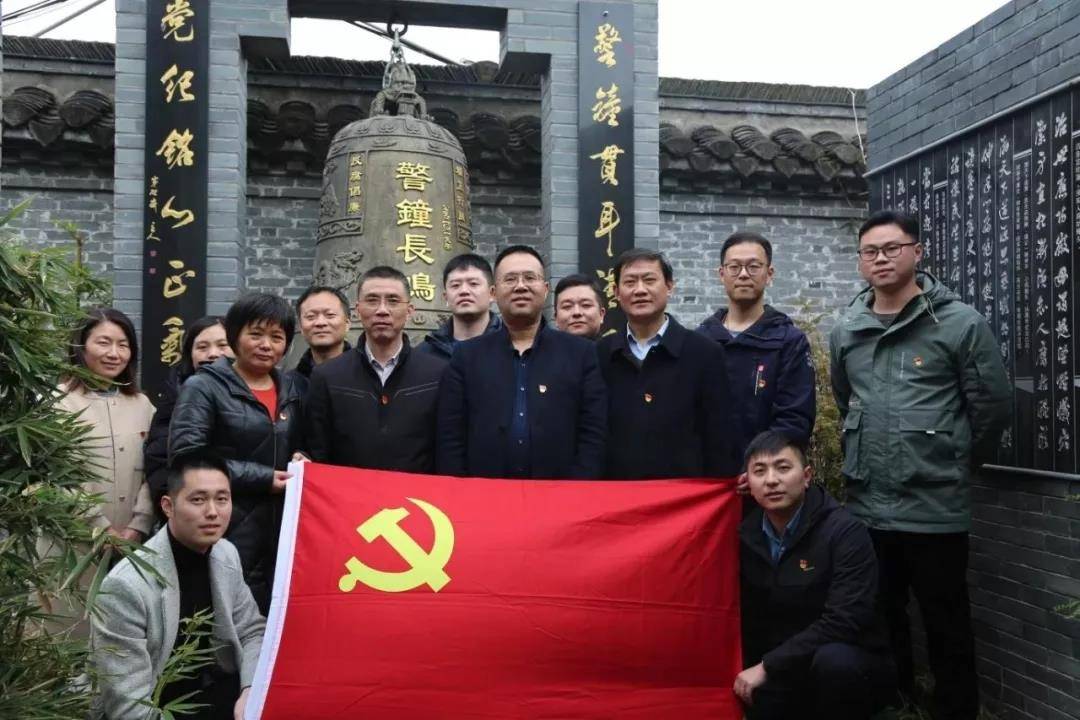 东台的红色资源颇多,有粟裕纪念堂,三仓烈士陵园,安丰清风馆,黄逸峰