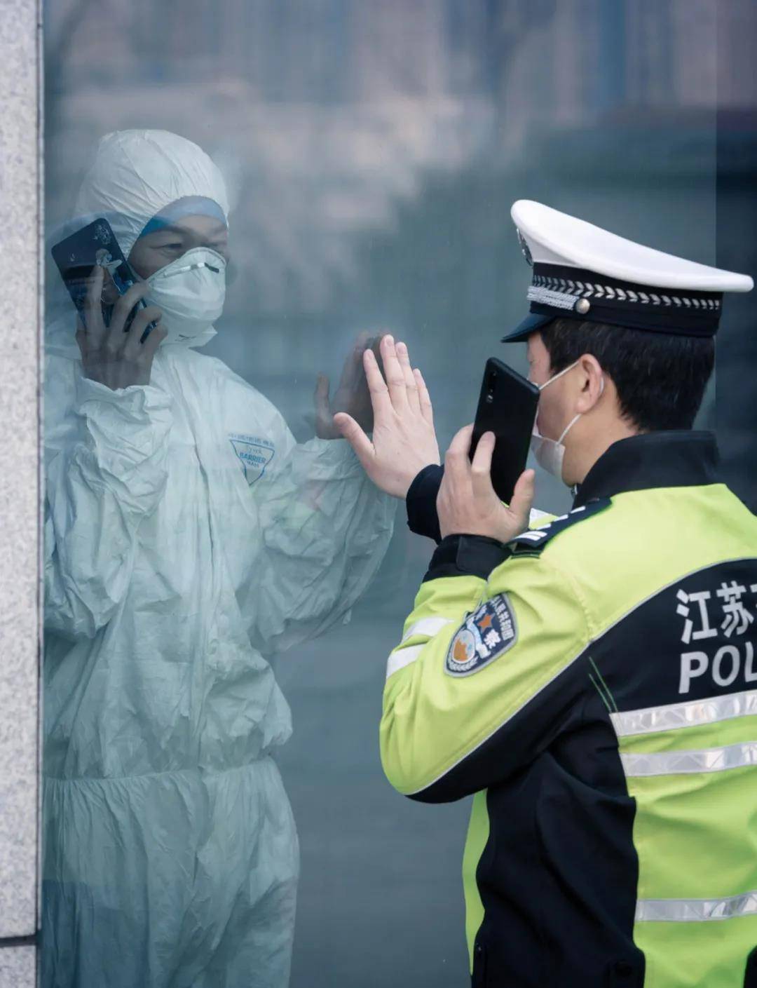 中篇|"警营党旗红"——庆祝建党100周年优秀摄影图片展在宁举办