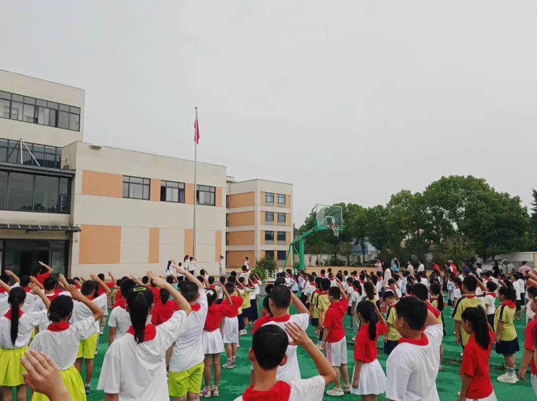 
                        4:3图片