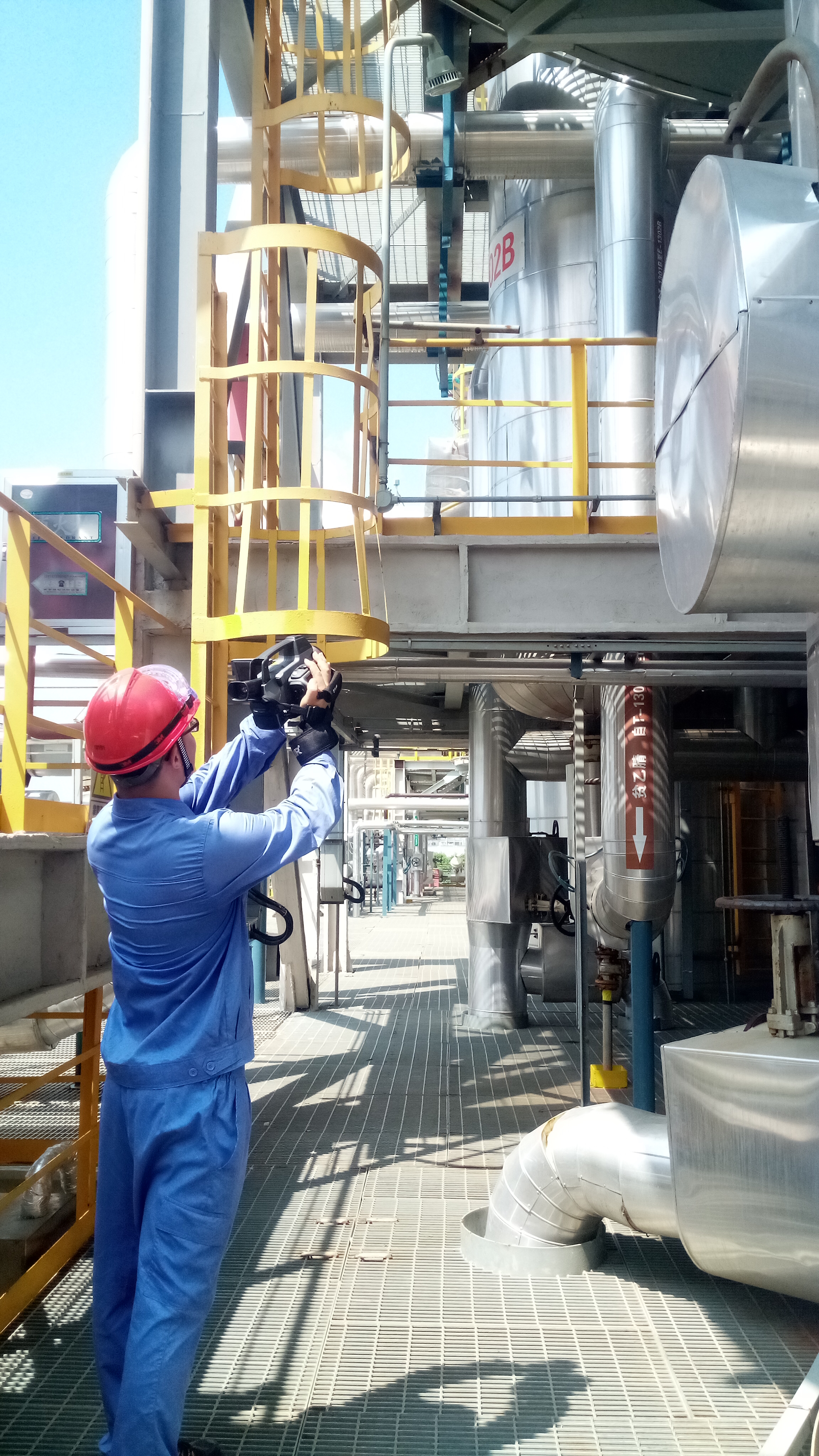 【视频】高温天 跟着"特种设备医生"去上班