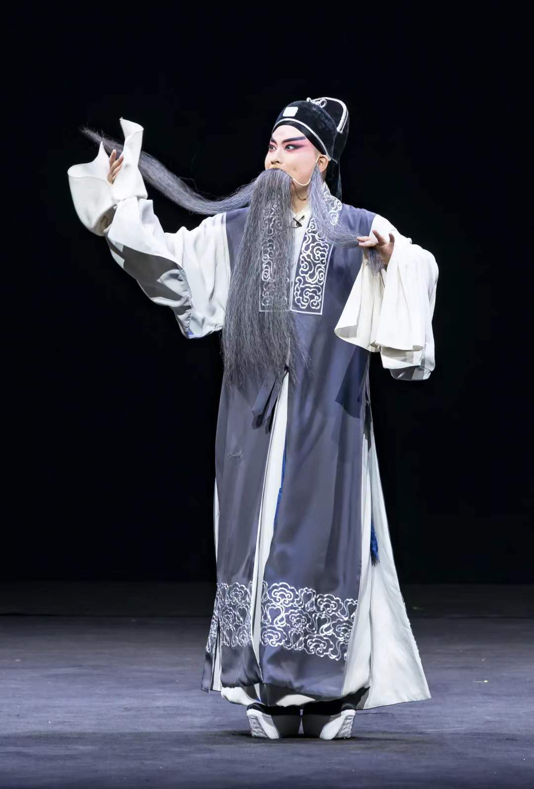 戏是实验的传承我们是认真的临川四梦汤显祖青春版成功首演