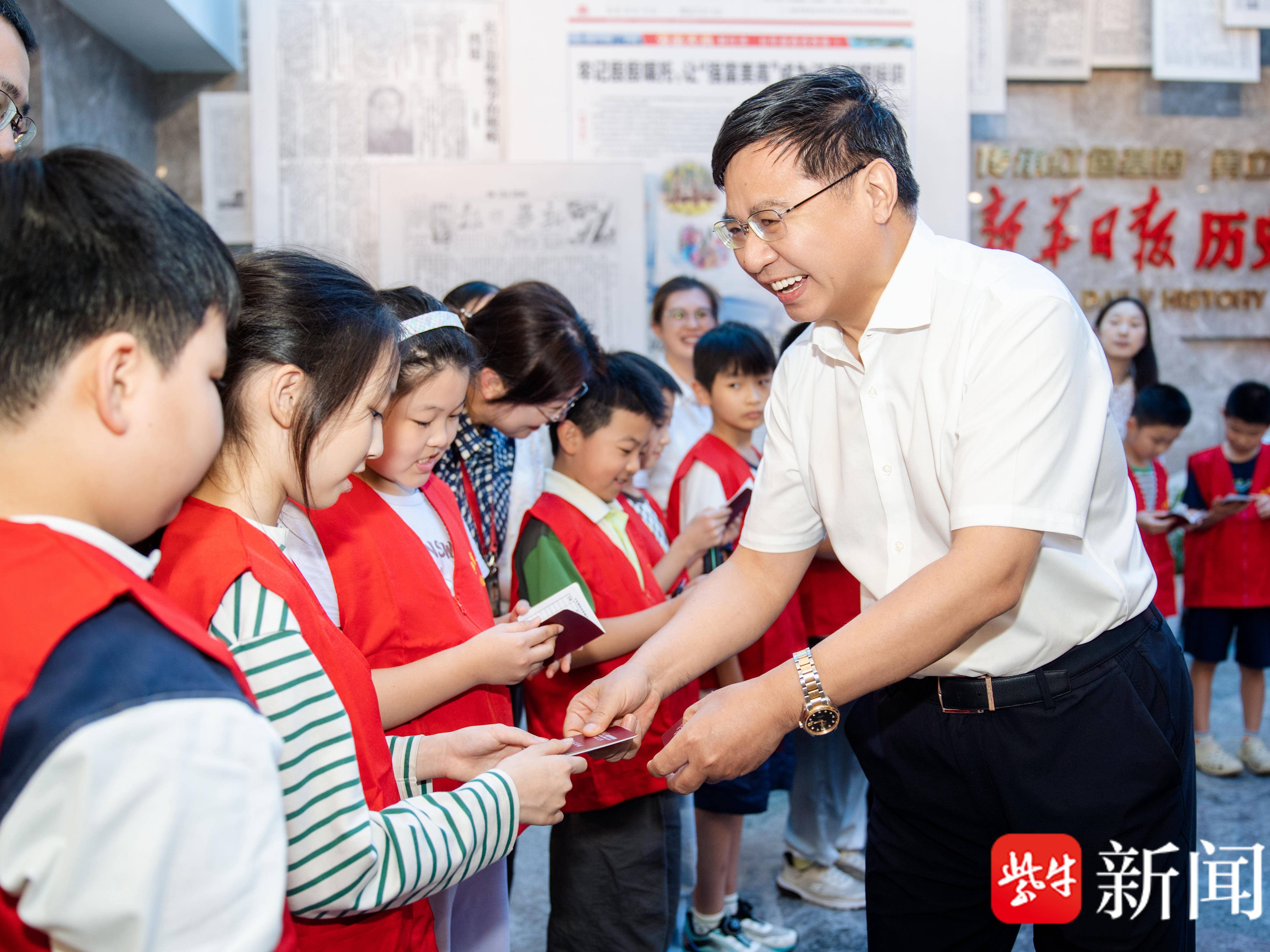 
                        4:3图片