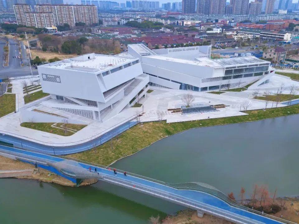 
                        4:3图片