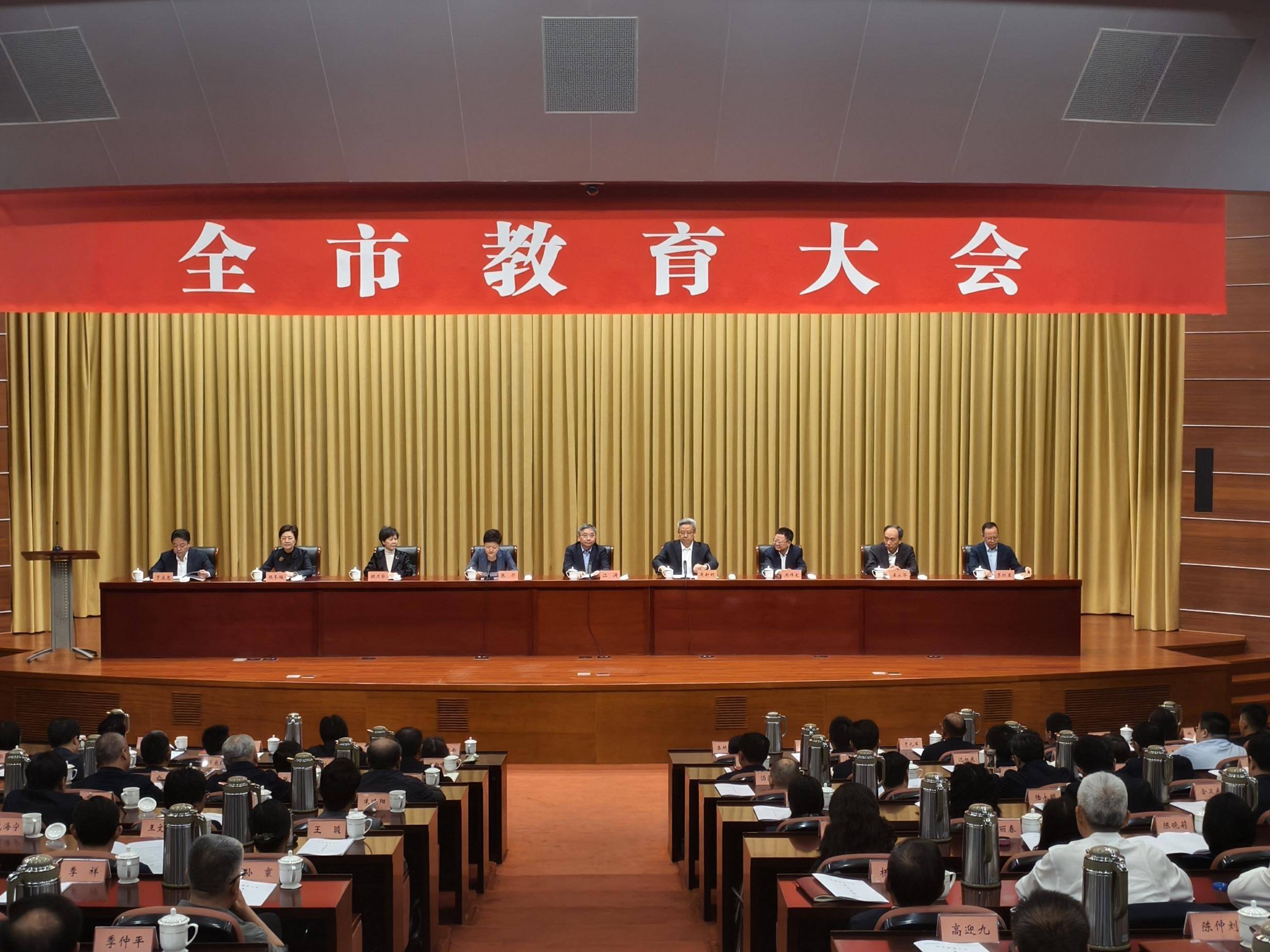 
                        4:3图片