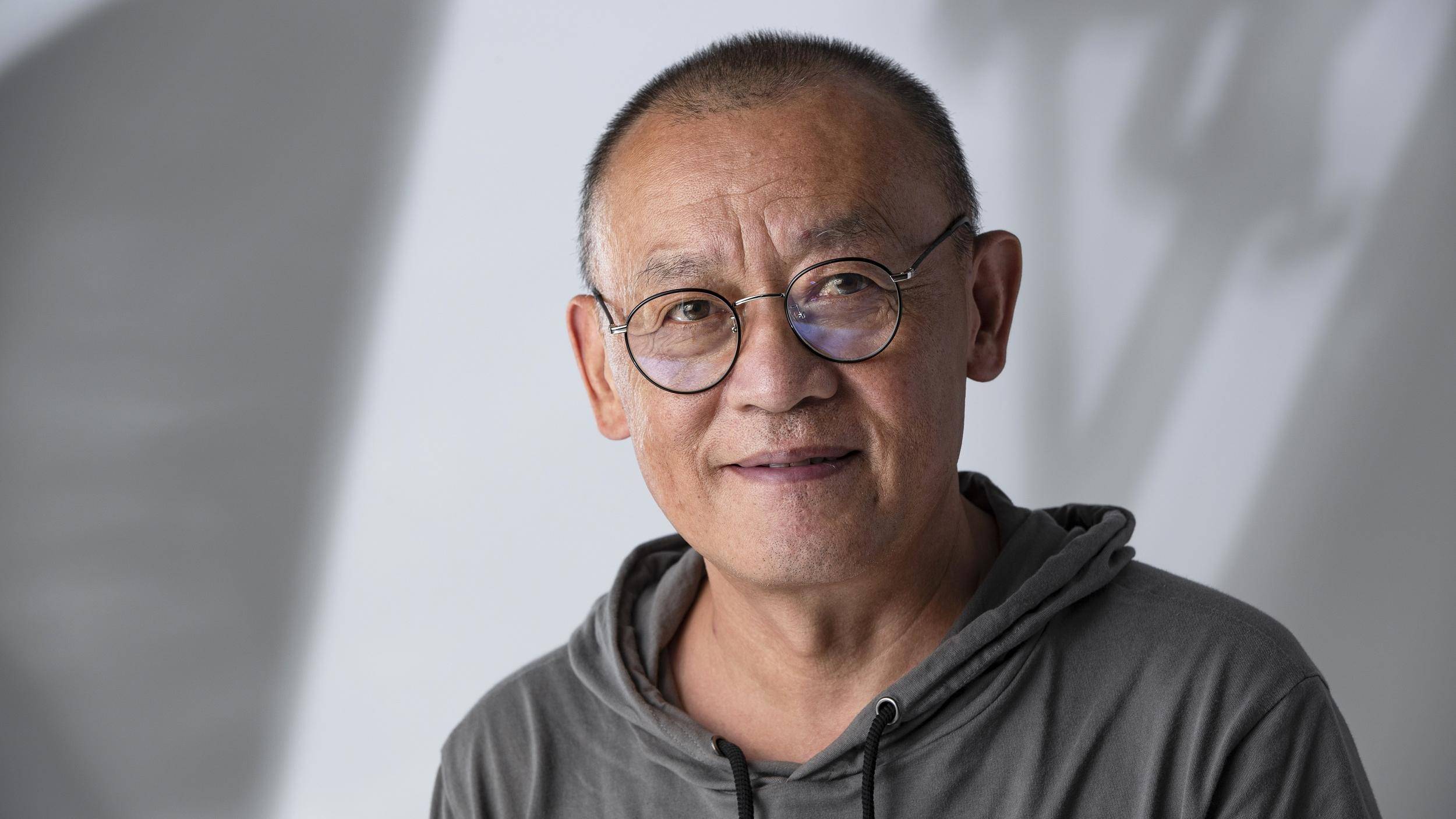 面对面公安厅走出的草原作家鲍尔吉原野热爱幽默永葆天真