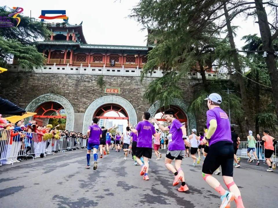 
                        4:3图片