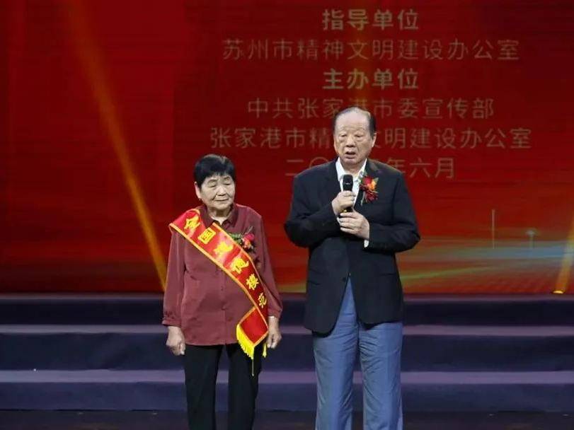 
                        4:3图片