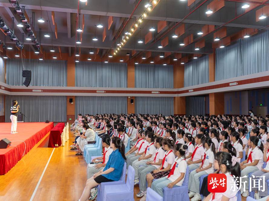 
                        4:3图片