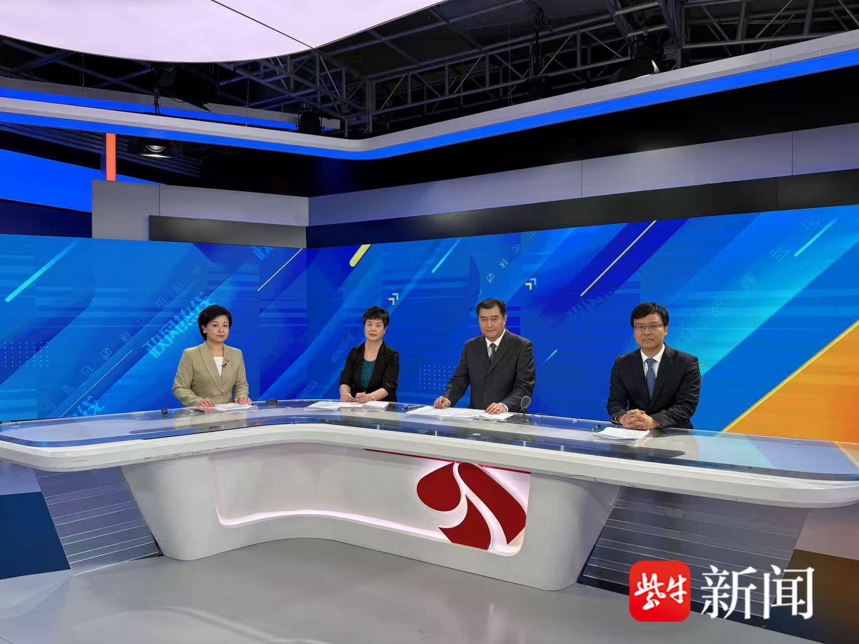 
                        4:3图片