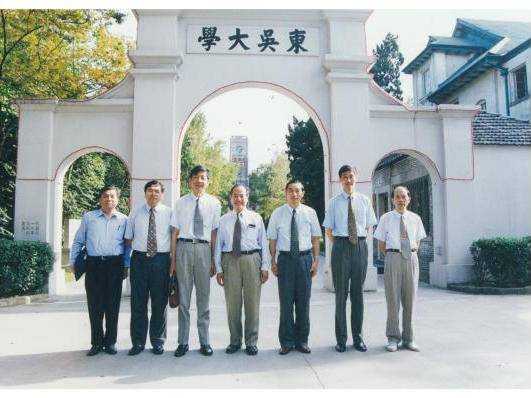 
                        4:3图片