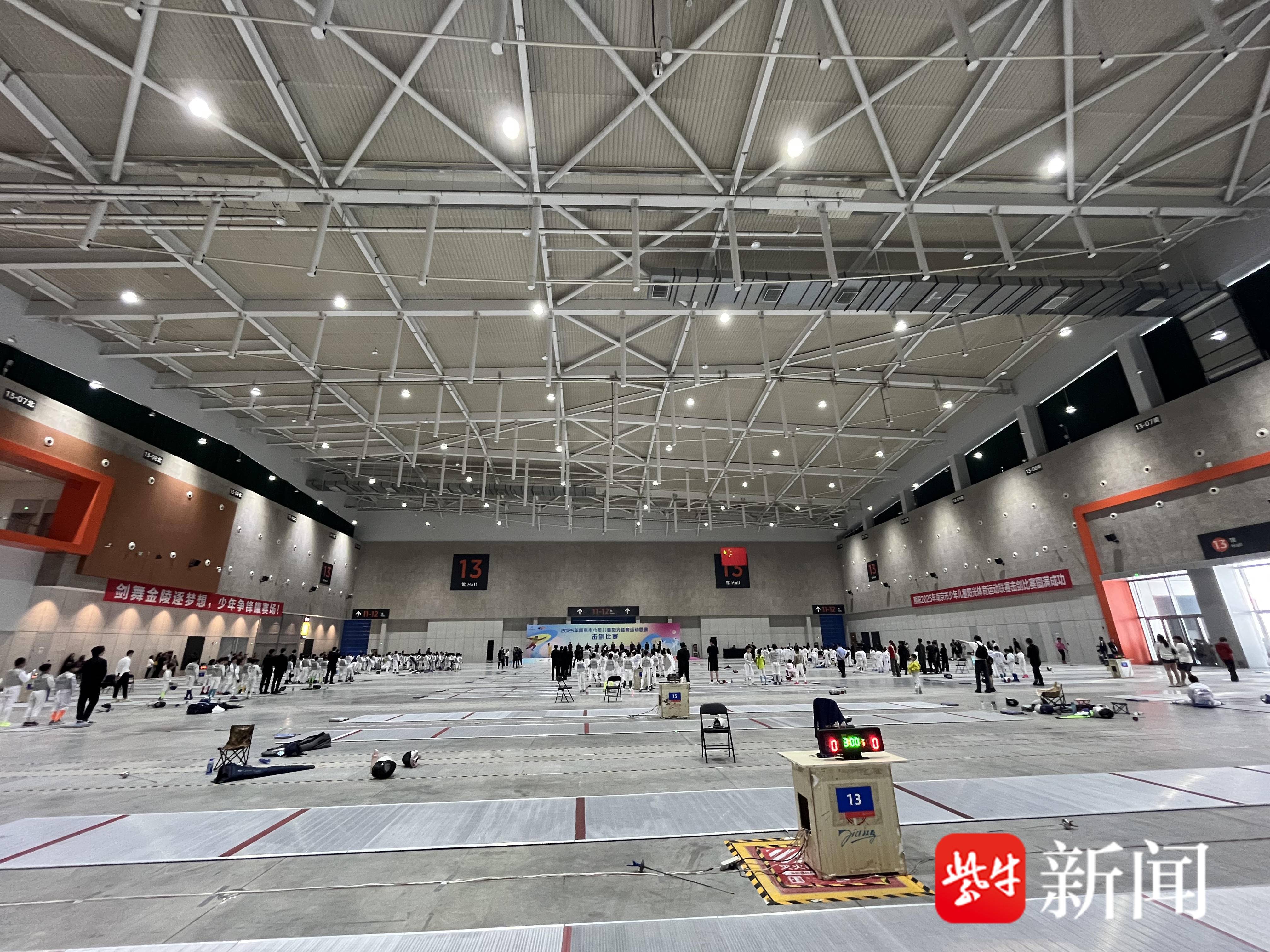 
                        4:3图片