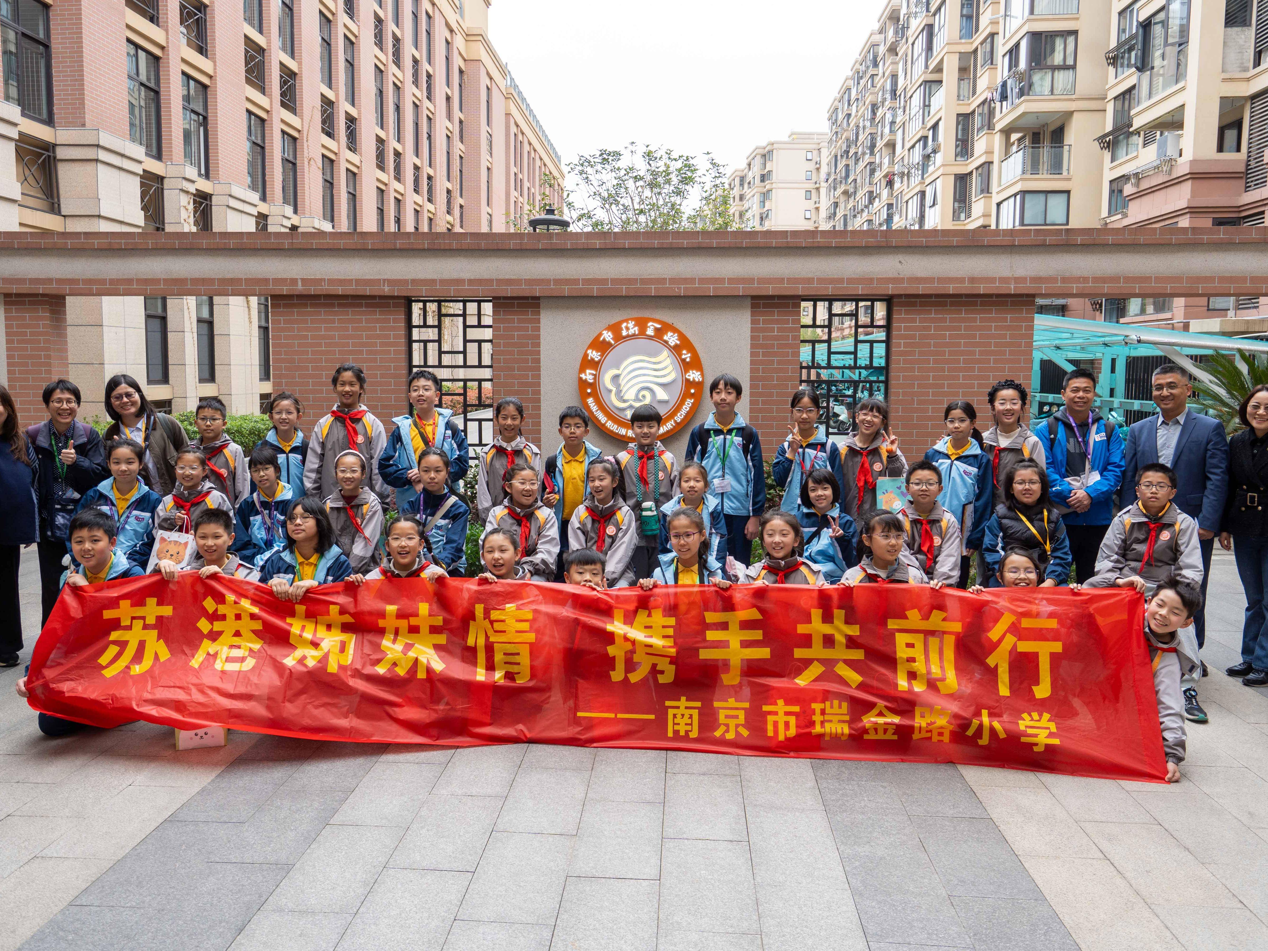 
                        4:3图片