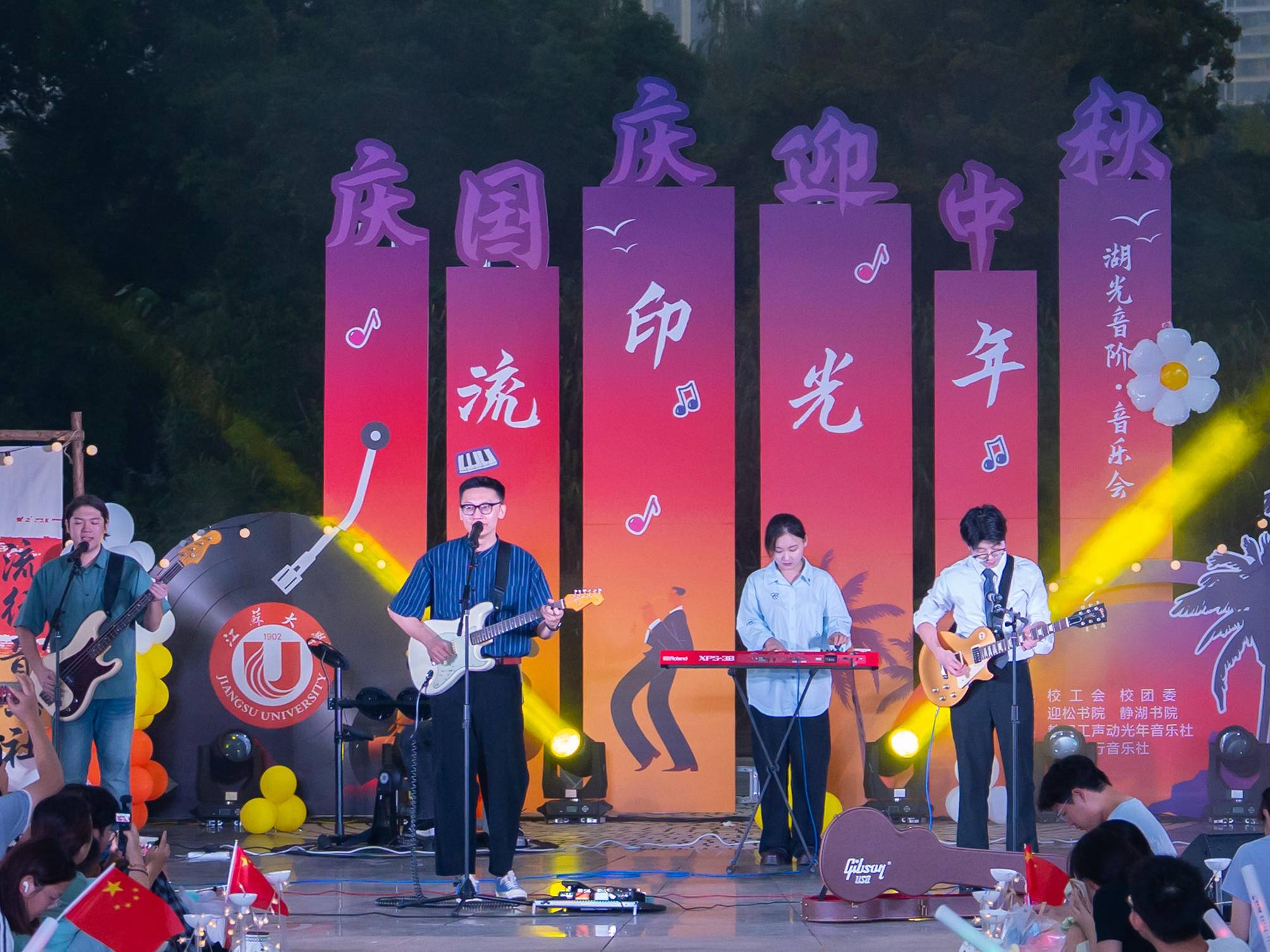 
                        4:3图片