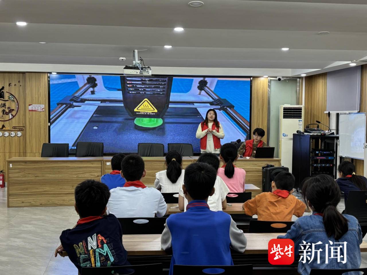 
                        4:3图片