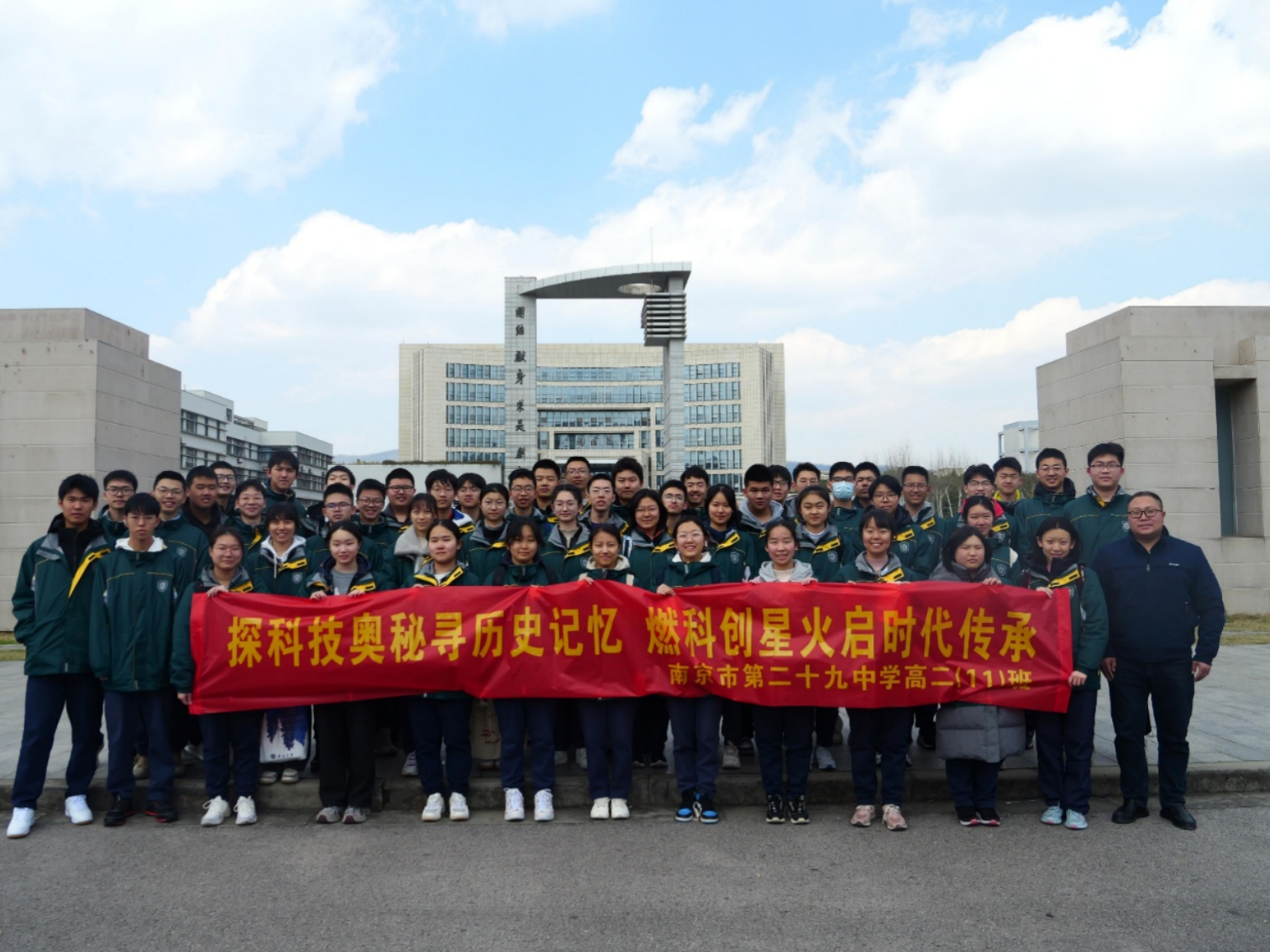 
                        4:3图片