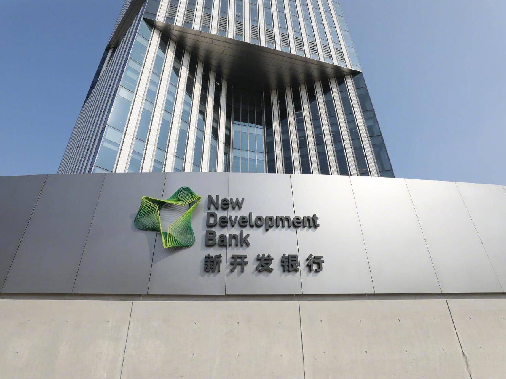 
                        4:3图片
