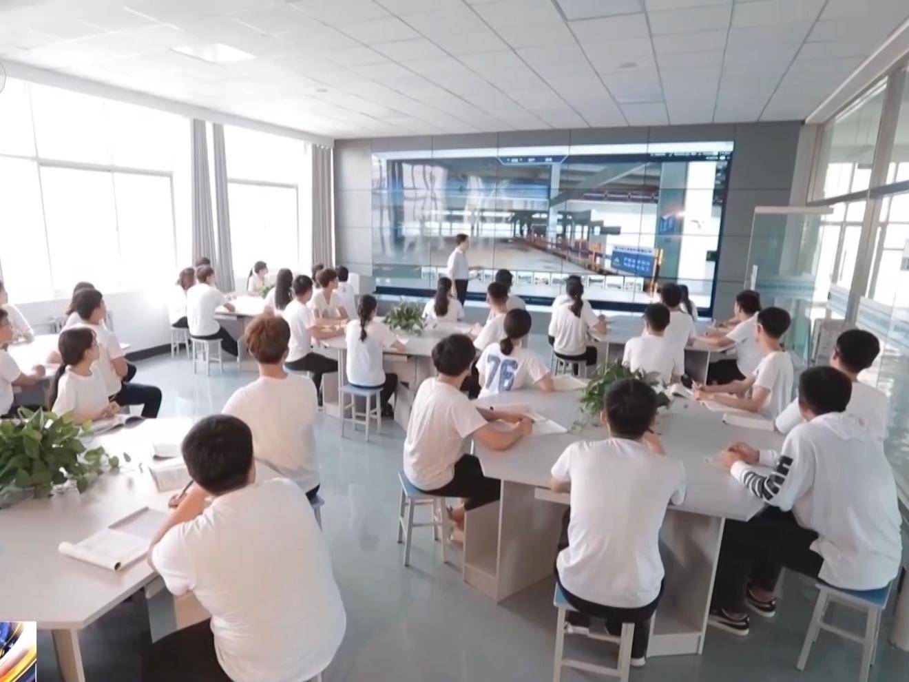 
                        4:3图片