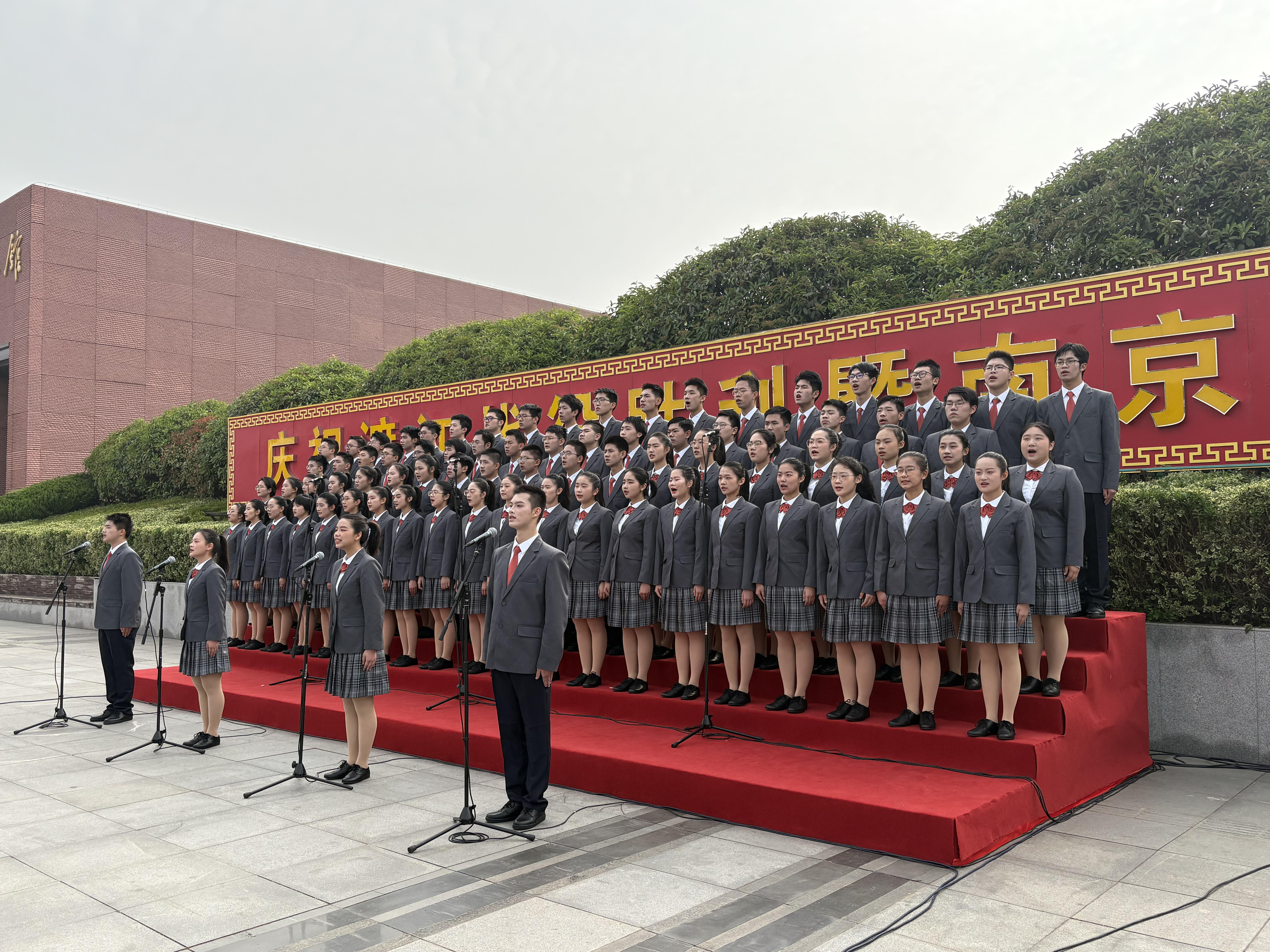 
                        4:3图片