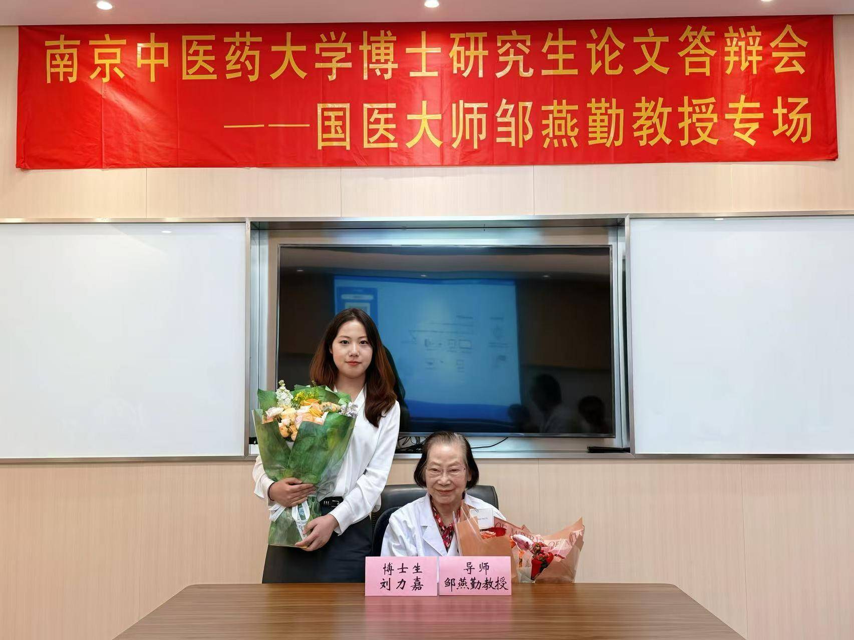 
                        4:3图片