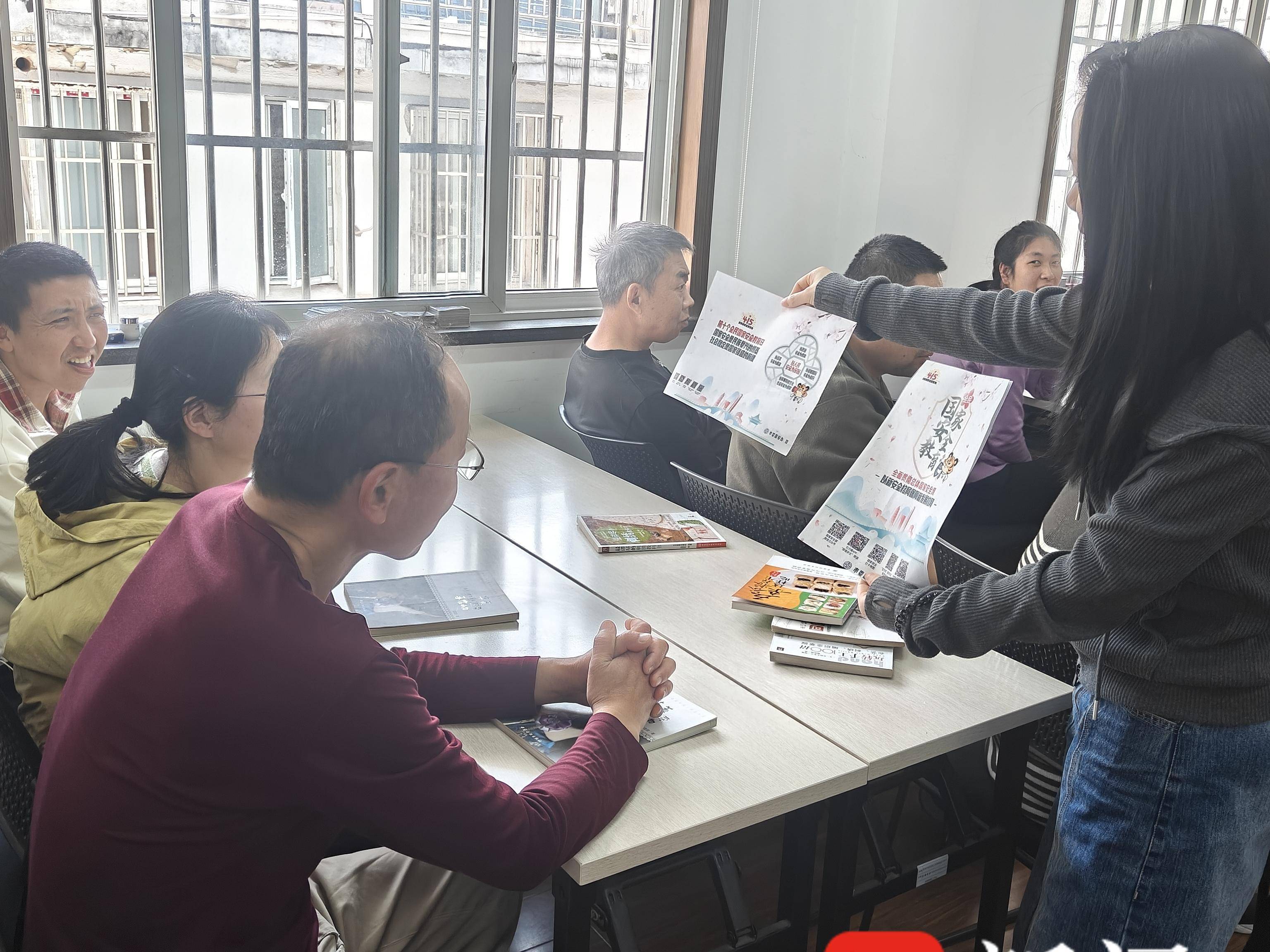 
                        4:3图片