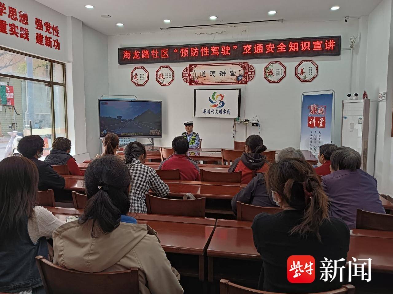
                        4:3图片