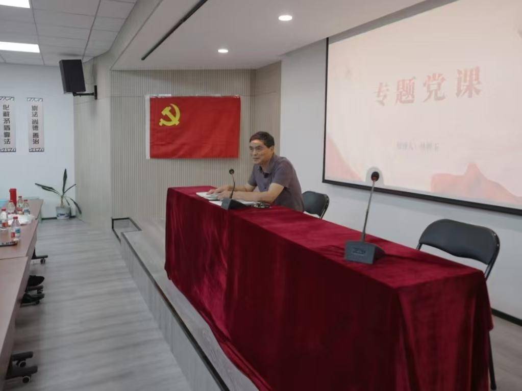
                        4:3图片