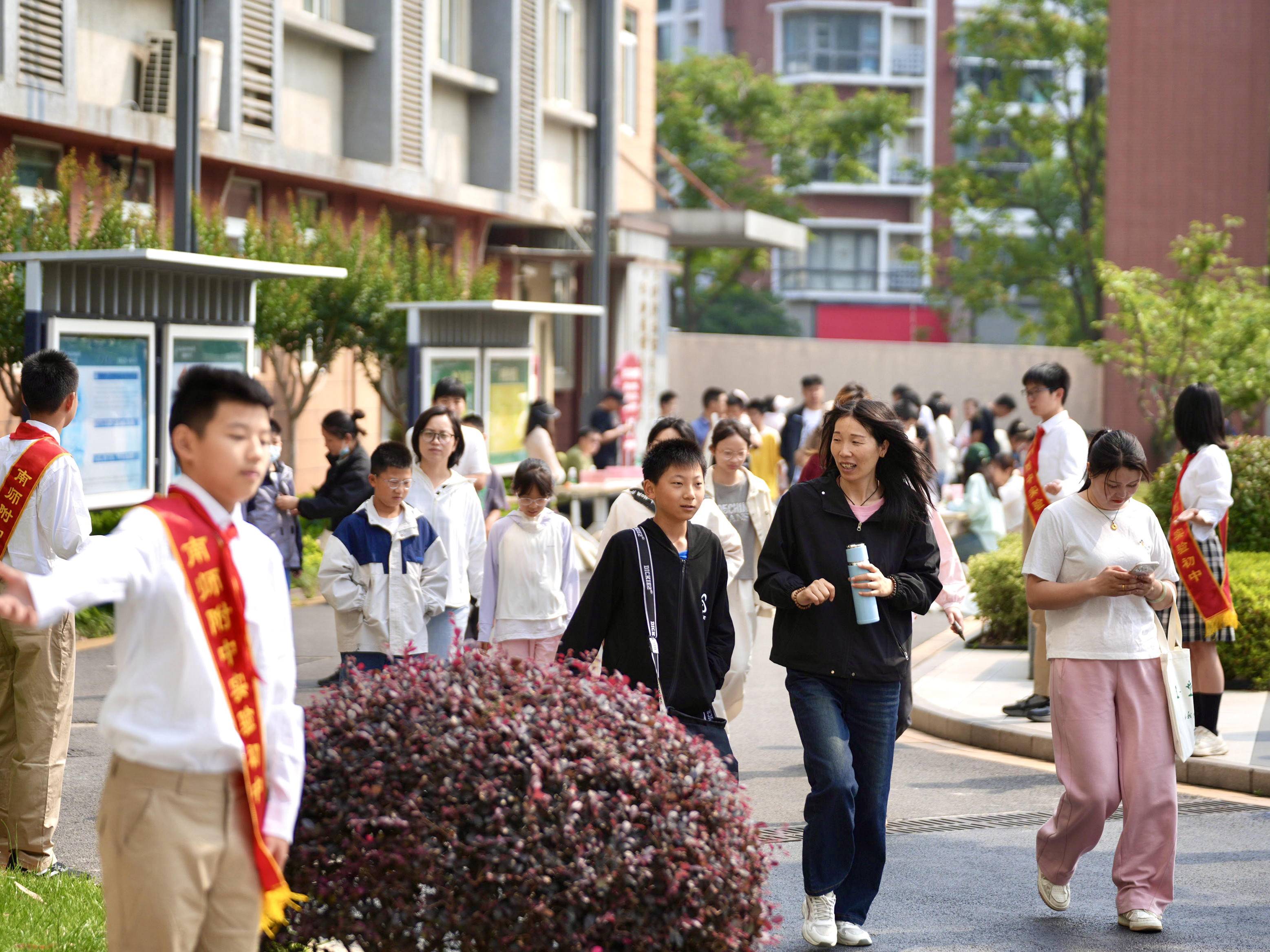 
                        4:3图片
