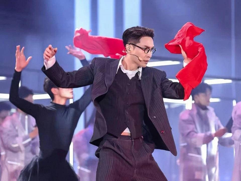 
                        4:3图片