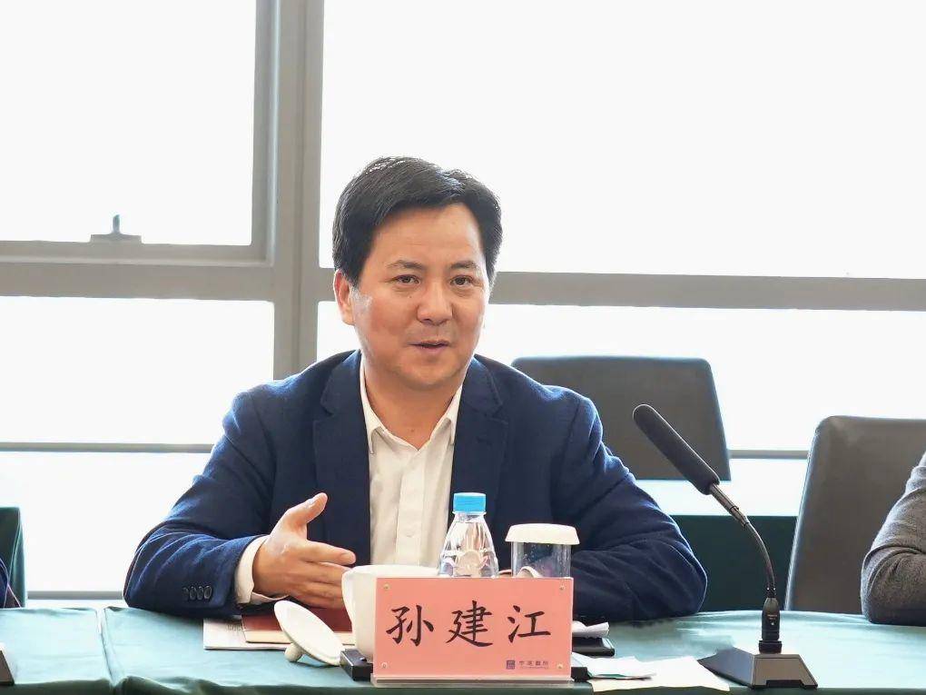 
                        4:3图片