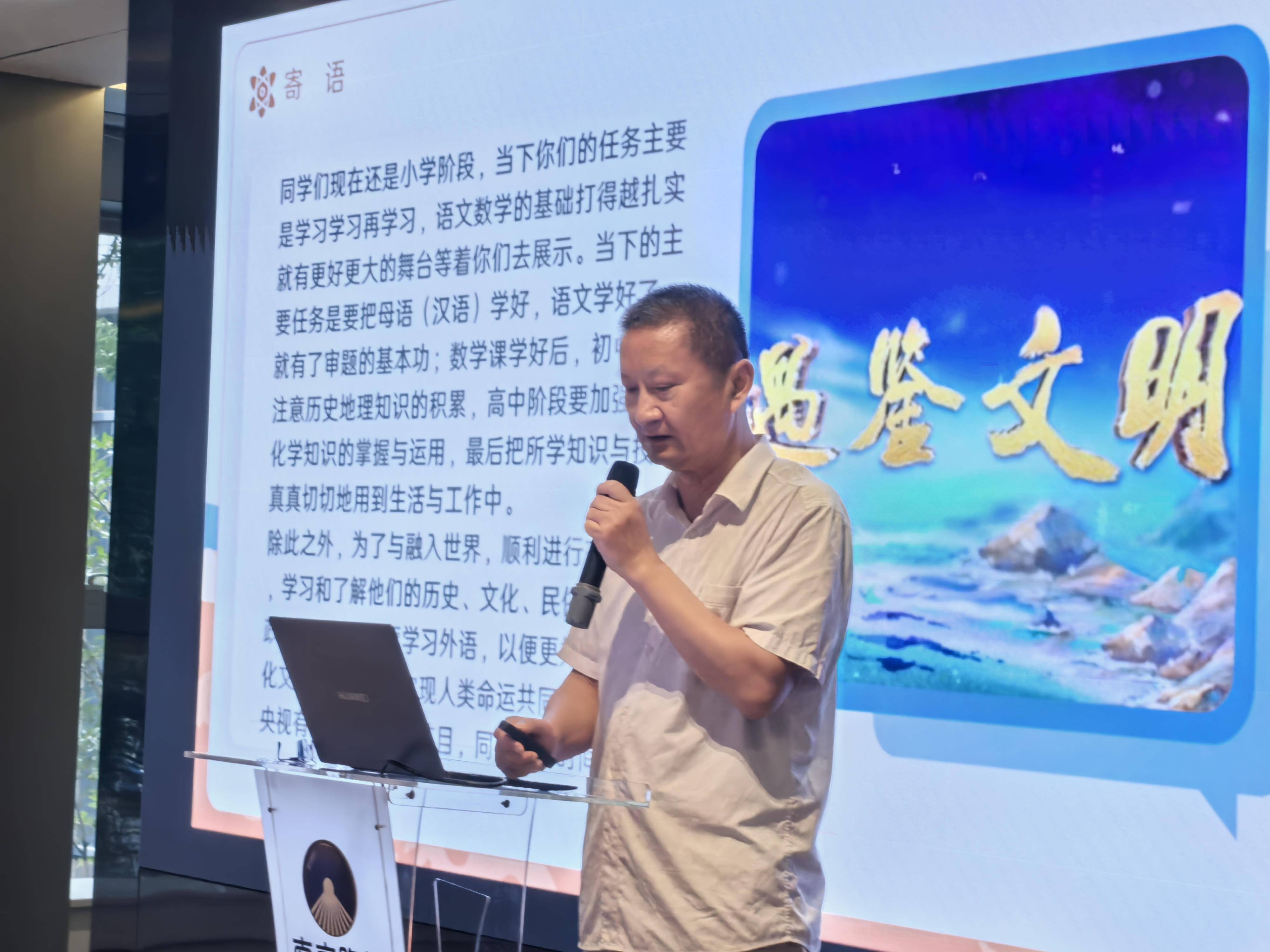 
                        4:3图片