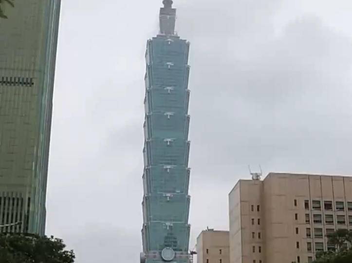 
                        4:3图片