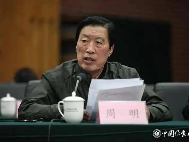 
                        4:3图片