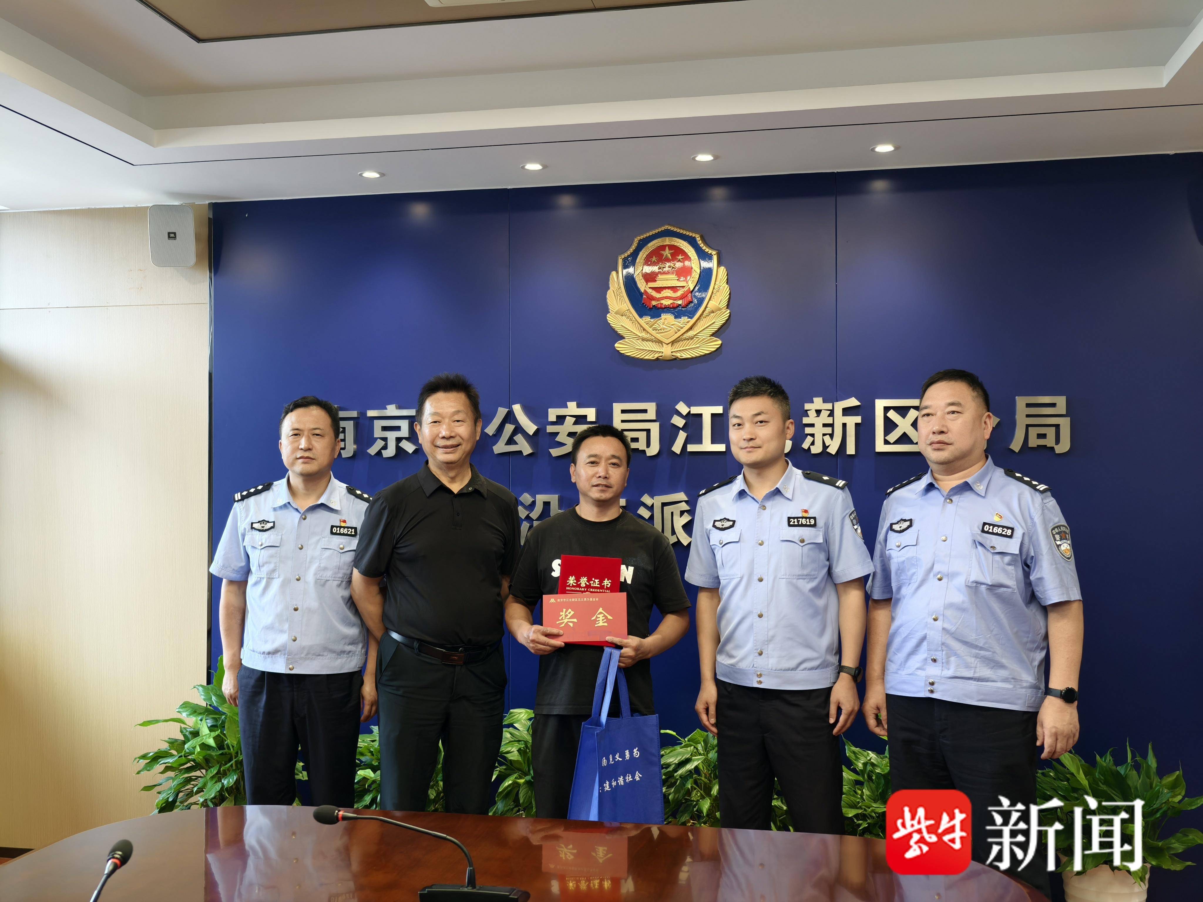 
                        4:3图片