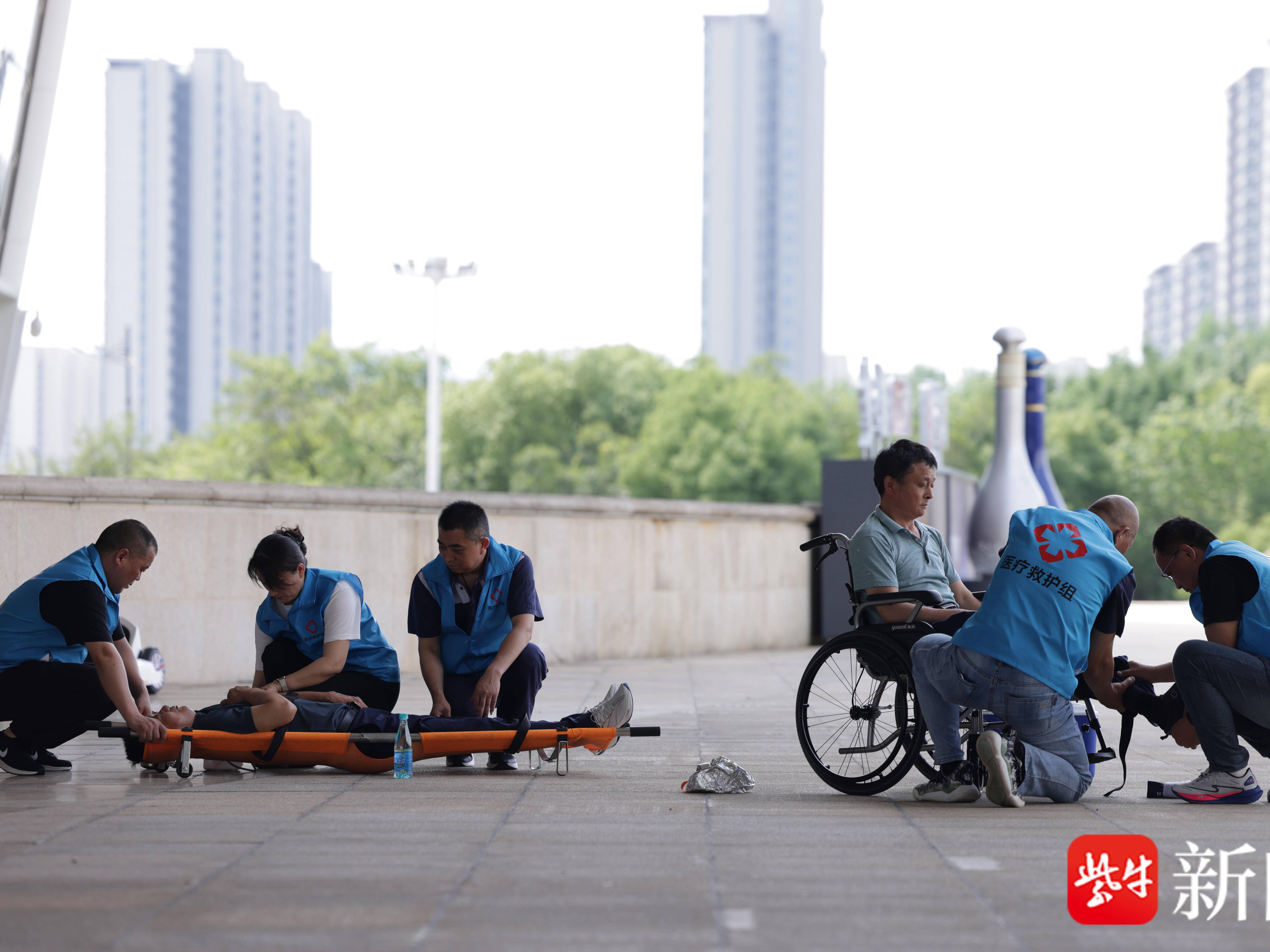 
                        4:3图片