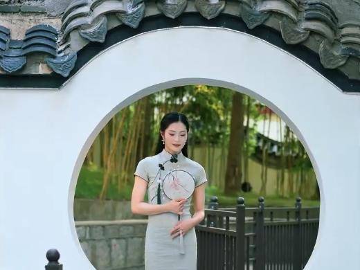 
                        4:3图片