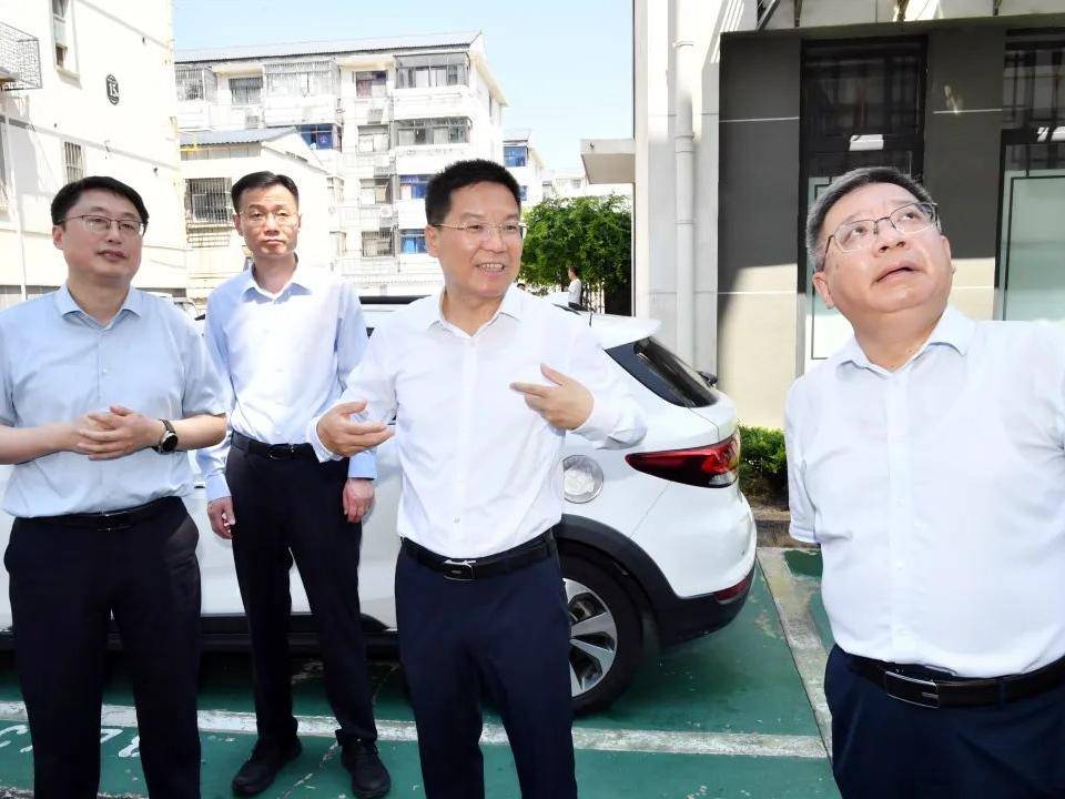 
                        4:3图片